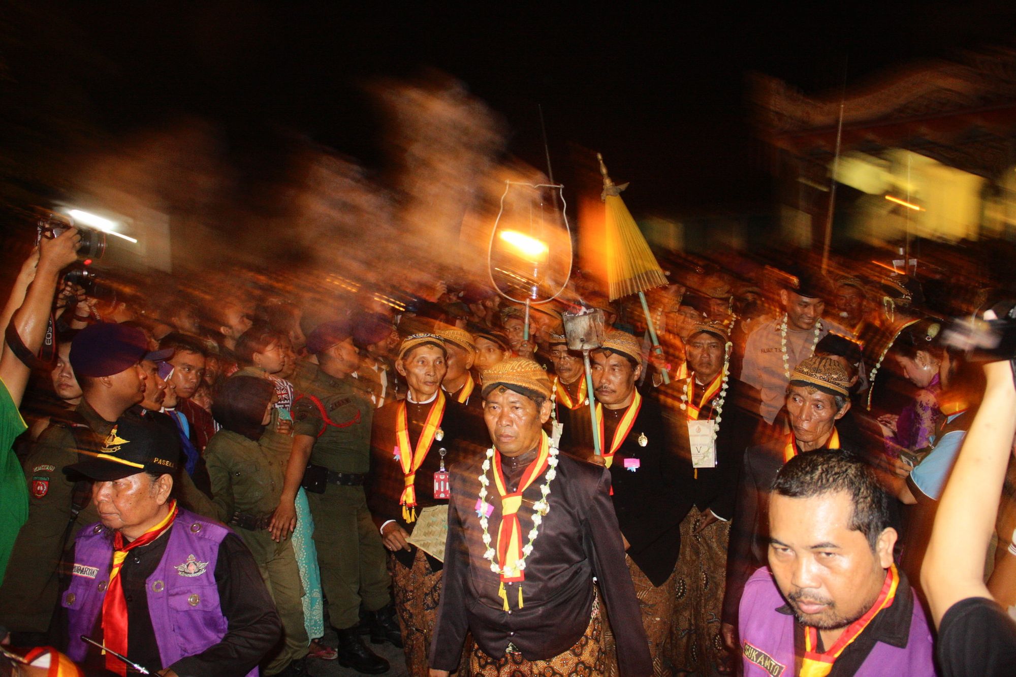 5 Hal Pantangan dan Larangan pada Malam 1 Suro