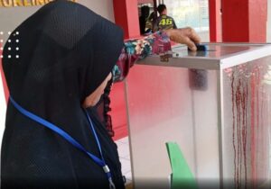 Petugas Pengamanan Pintu Utama ( P2U ) Lapas Lubuk Linggau Kanwil Kemenkumham Sumatera Selatan berhasil menggagalkan upaya penyelundupan Handphone (HP) oleh keluarga salah satu keluarga warga binaan saat akan melakukan kunjungan di Lapas, Senin (21/10/2024).