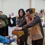 Puncak peringatan Hari Ulang Tahun (HUT) ke-25 Dharma Wanita Persatuan (DWP) Tingkat Kota Lubuk Linggau dihadiri Sekretaris Daerah (Sekda) Kota Lubuk Linggau, H Trisko Defriyansa di Cinema Hall Lantai 5 Kantor Wali Kota Lubuk Linggau, Kamis (12/12/2024).