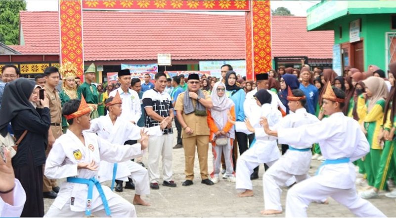 kegiatan ajang kreativitas, seni, agama dan olahraga (AKSI GO) tingkat pelajar SMP/MTS sederajat dalam rangka Milad MAN 2 ke-29 tahun di MAN 2 Kota Lubuk Linggau, Senin (16/12/2024).