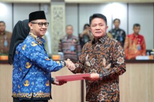 Gubernur Sumatera Selatan (Sumsel) H. Herman Deru secara resmi melakukan Peresmian Calon Pegawai Negeri Sipil (CPNS) di lingkungan Pemprov Sumsel formasi tahun anggaran 2024 sebanyak 101 CPNS di Auditorium Bina Praja Pemprov Sumsel, Jumat (9/5/2025) siang.