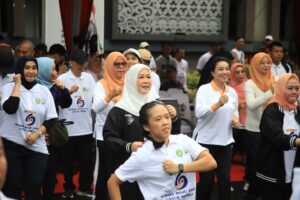 Gubernur Sumatera Selatan (Sumsel) H Herman Deru mengajak seluruh jajaran Aparatur Sipil Negara (ASN) dan Non ASN yang ada di lingkungan Pemerintah Provinsi (Pemprov) Sumsel untuk bersama-sama terlibat langsung dalam rangkaian kegiatan menyemarakan Hari Ulang Tahun (HUT) Provinsi Sumsel ke-79 yang jatuh pada tanggal 15 Mei 2025 mendatang.