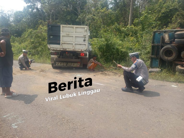 Lepas kendali, dua truk terlibat kecelakaan lalulintas (Lakalantas) di Jalan umum Desa durian Remuk Kecamatan Muara Beliti, Kabupaten Musi Rawas (Mura) pada Jumat (30/5/2025) Sekira Pukul 10.45 Wib.