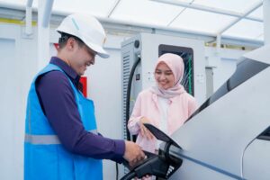 PT PLN (Persero) terus menunjukkan langkah konkret dalam mendukung ekosistem kendaraan listrik (Electric Vehicle) di tanah air.